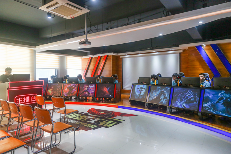 “新華互聯網杯”XCG英雄聯盟爭霸賽全國總決賽 “新華互聯網杯”XCG英雄聯盟爭霸賽全國總決賽