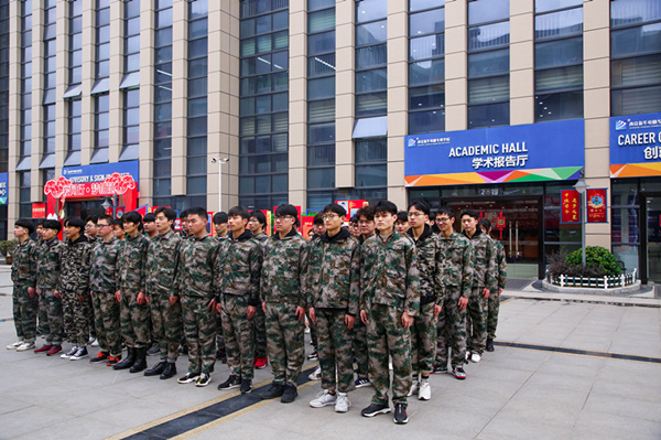 “三教三訓(xùn)”之綠裝紅顏，勇往直前！