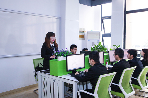 熱烈祝賀南京新華“青春風采,夢想起航” VR智能家居施工方案大賽成功舉辦 熱烈祝賀南京新華“青春風采,夢想起航” VR智能家居施工方案大賽成功舉辦