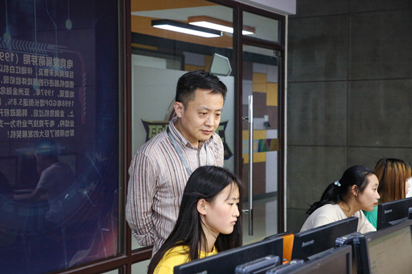 搞互聯網教育我們是認真的,搞互聯網知識競賽我們也是認真的! 搞互聯網教育我們是認真的,搞互聯網知識競賽我們也是認真的!