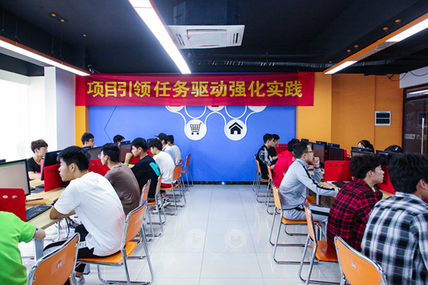 搞互聯網教育我們是認真的,搞互聯網知識競賽我們也是認真的! 搞互聯網教育我們是認真的,搞互聯網知識競賽我們也是認真的!