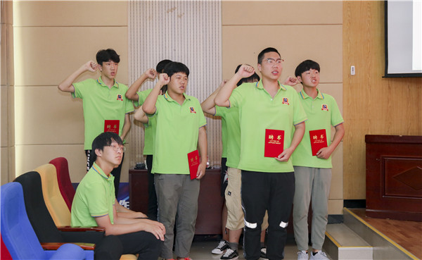 “愛與責任，賦能未來”南京新華2019級秋季新生開班典禮隆重舉行！