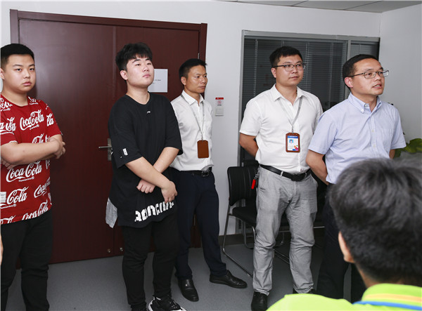 年輕就來“競”——新華學子互聯網企業體驗之旅