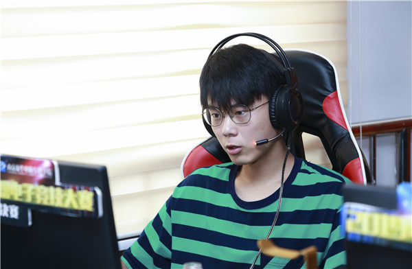 2019年“新華杯”英雄聯盟電子競技大賽皖蘇贛湘四省區域決賽順利舉行! 2019年“新華杯”英雄聯盟電子競技大賽皖蘇贛湘四省區域決賽順利舉行!