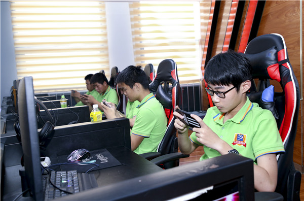 “南新杯”電競S1挑戰賽比賽現場