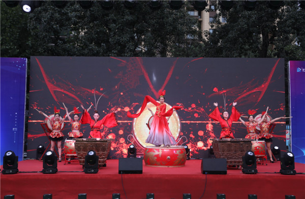 開場舞蹈《鼓動云霄》 開場舞蹈《鼓動云霄》