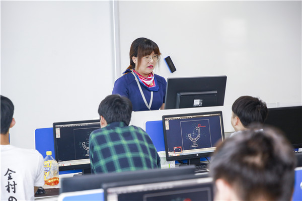 女孩子讀什么技校好? 女孩子讀什么技校好?