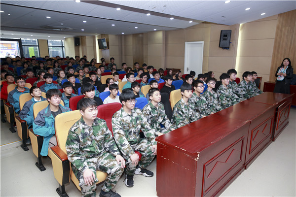 老師來了——行業(yè)資深導(dǎo)師為你設(shè)計(jì)人生 老師來了——行業(yè)資深導(dǎo)師為你設(shè)計(jì)人生