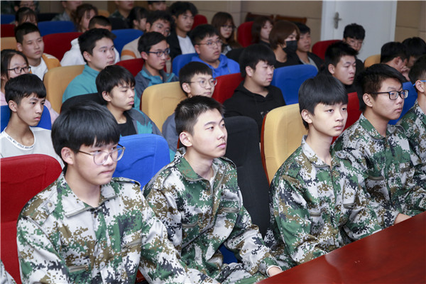 老師來了——行業(yè)資深導(dǎo)師為你設(shè)計(jì)人生 老師來了——行業(yè)資深導(dǎo)師為你設(shè)計(jì)人生