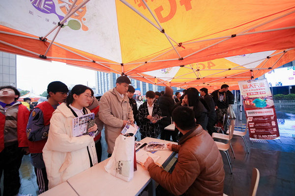 年前擇校，為啥家長都來南京新華實地考察？