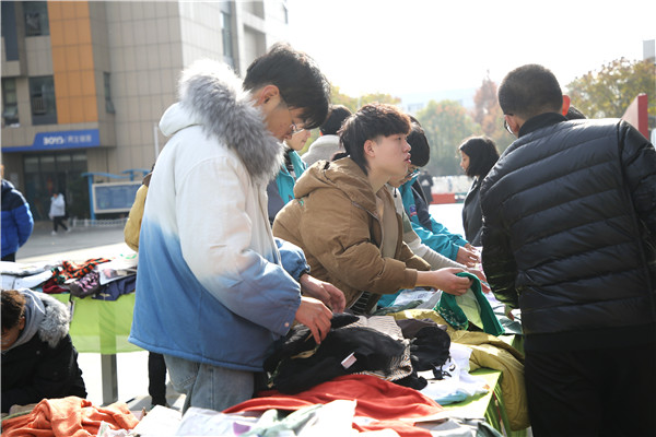 初中畢業(yè)可以學(xué)電商么？好學(xué)么？