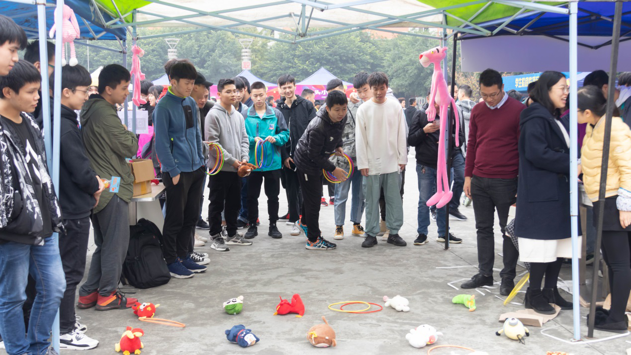 新華暖心教育，緣何成為家長(zhǎng)們放心的學(xué)校？