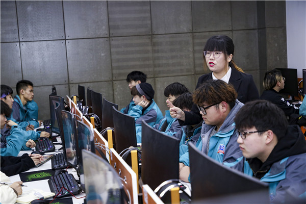 初中男生學什么<a href=http://njxh.cn target=_blank class=infotextkey>專業</a>技術好就業？