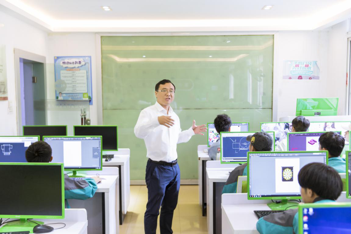 <a href=http://njxh.cn target=_blank class=infotextkey>專業</a>榜樣 | 砥礪前行 時代風向！