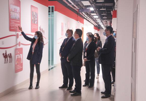 校企合作丨 新華學子參加京東實訓，備戰雙十一