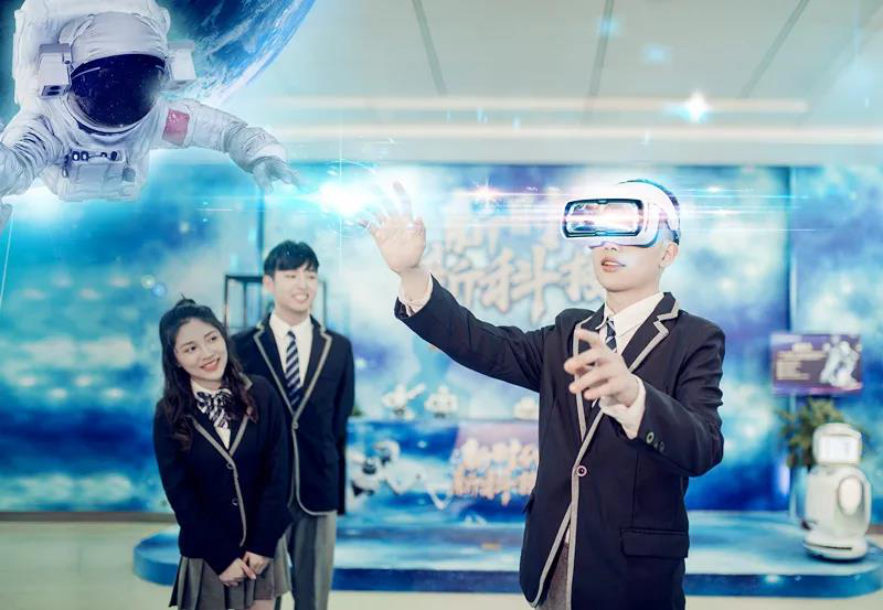 人人出彩 技能強國，新華邀你體驗工匠精神