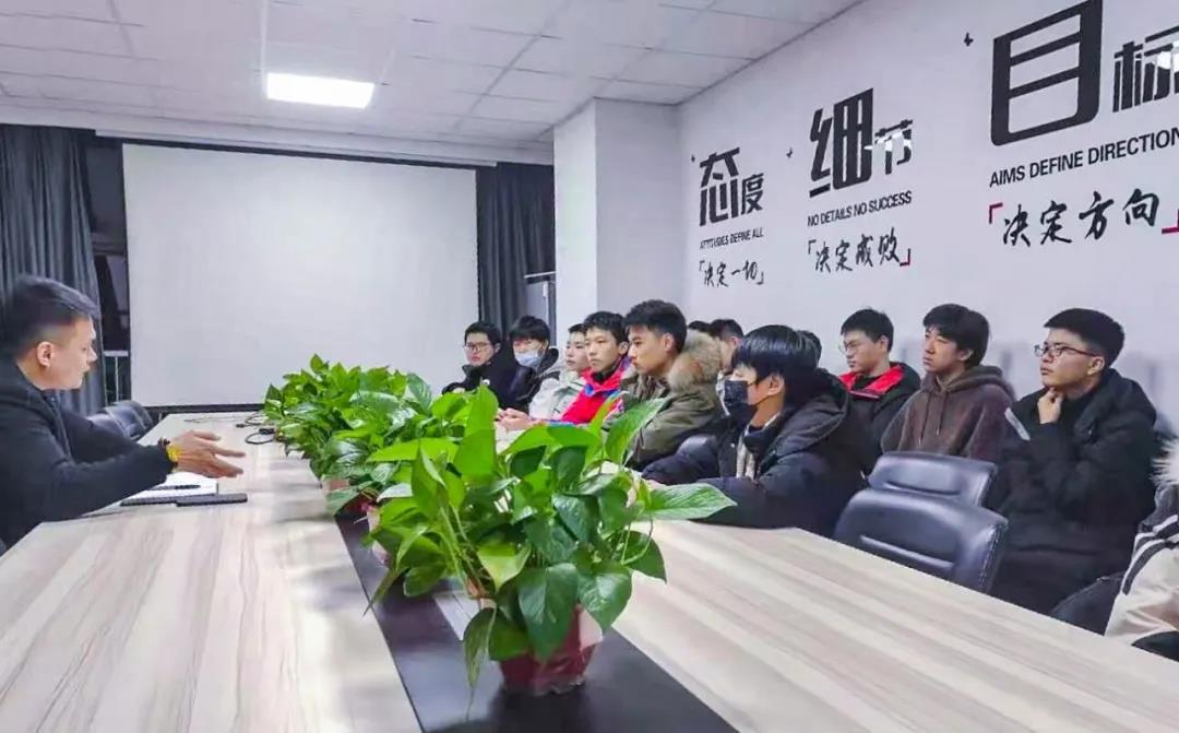 南京新華：試學營開班啦！一周試學助你榮耀起航！