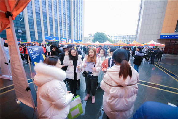 初<a href=http://njxh.cn target=_blank class=infotextkey>高中</a>女生畢業學什么技術好？