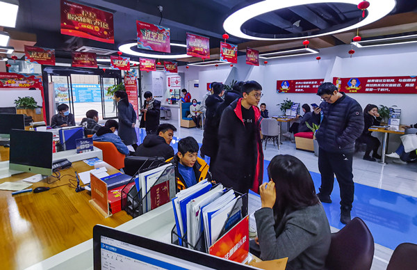 為什么總勸你來校實地考察？好學校不怕比較！