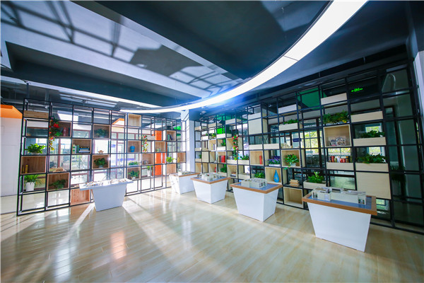 為什么總勸你來校實地考察？好學校不怕比較！