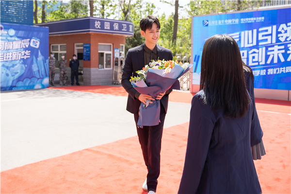 馬可空降新華體驗(yàn)好<a href=http://njxh.cn target=_blank class=infotextkey>專業(yè)</a>，為年輕人學(xué)技術(shù)指明方向