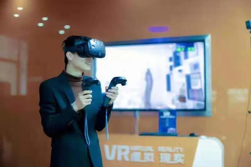 端午來新華，“粽”享互聯網新科技！