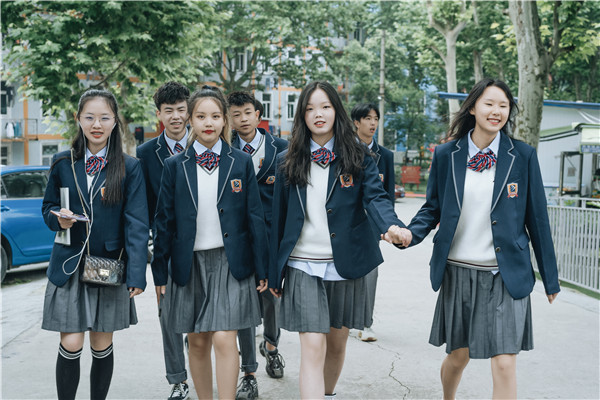 初中畢業女生學什么技術好？學什么技術有前途？