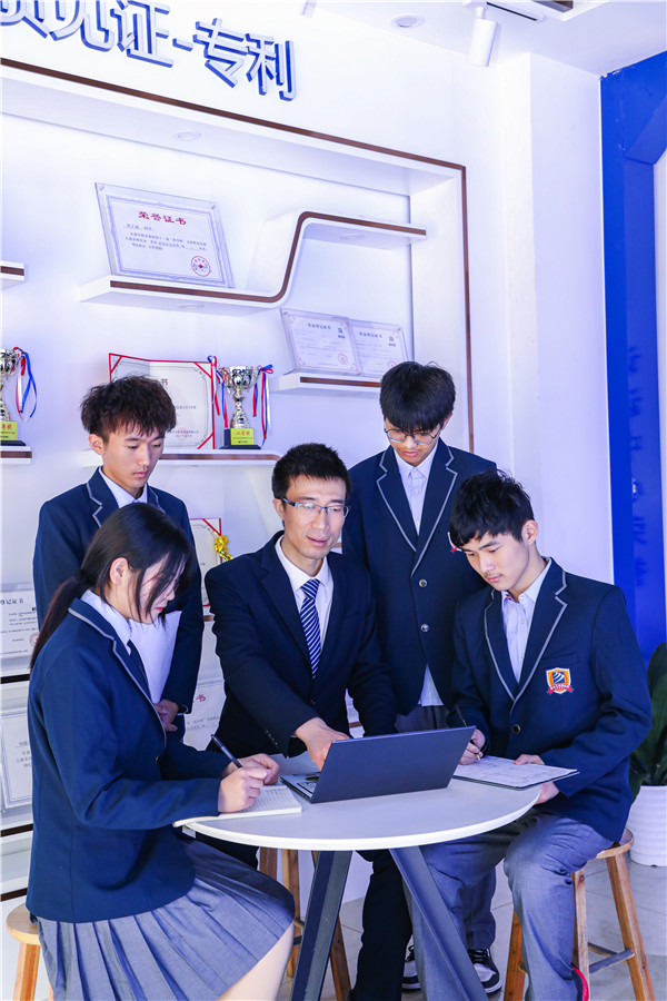 火國建老師:為熱愛而選擇,為選擇而執(zhí)著 火國建老師:為熱愛而選擇,為選擇而執(zhí)著