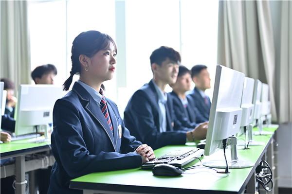 如何高水平薪資就業？這有一本新華秘籍！