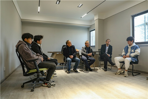 積極回訪企業   心系學子成長