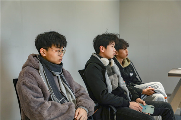 積極回訪企業   心系學子成長