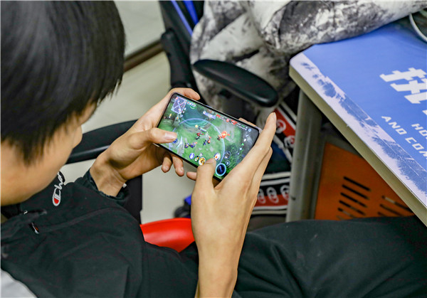 競青春，逐夢想|南京新華電競開放日燃情開戰