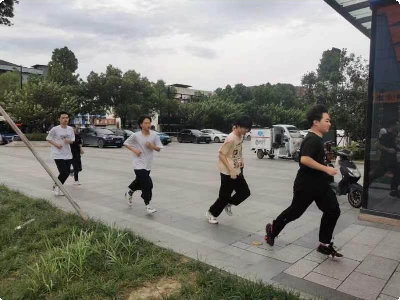 “玩轉熱愛，競無止境”|新華互聯網科技2022電競青訓營正式開營！