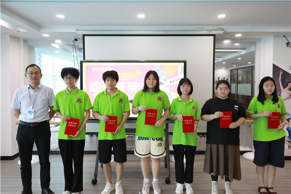 南京新華平面設(shè)計(jì)課程結(jié)課答辯分享會圓滿結(jié)束 南京新華平面設(shè)計(jì)課程結(jié)課答辯分享會圓滿結(jié)束