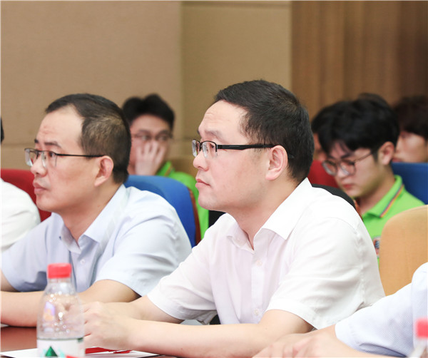 為幫助我校學生明確職業生涯規劃，確定個人職業方向，強化職業規劃意識，更好地樹立個人理想，2022年7月29日，南京新華電腦專修學校在學術報告廳舉行第十二屆職業生涯規劃演講大賽