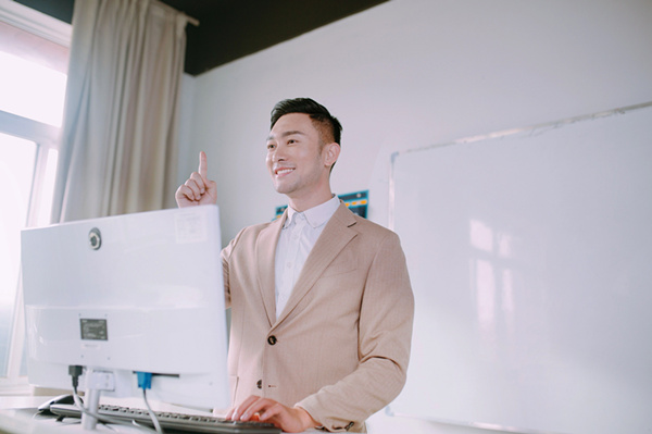 初三畢業男生學什么技術好?什么<a href=http://njxh.cn target=_blank class=infotextkey>專業</a>有前途? 初三畢業男生學什么技術好?什么<a href=http://njxh.cn target=_blank class=infotextkey>專業</a>有前途?