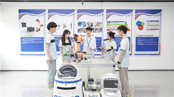 全國啟動！躍動互聯網創新夢想，“新華杯”互聯網職業技能大賽火熱來襲！