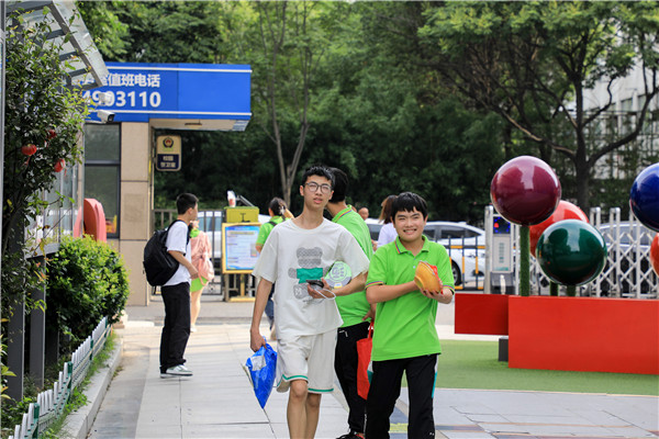 新生如期而至，南新校園再次生機勃發