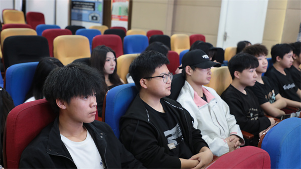 南京新華VR智能建筑裝飾<a href=http://njxh.cn target=_blank class=infotextkey>專業</a>CAD結課答辯圓滿結束