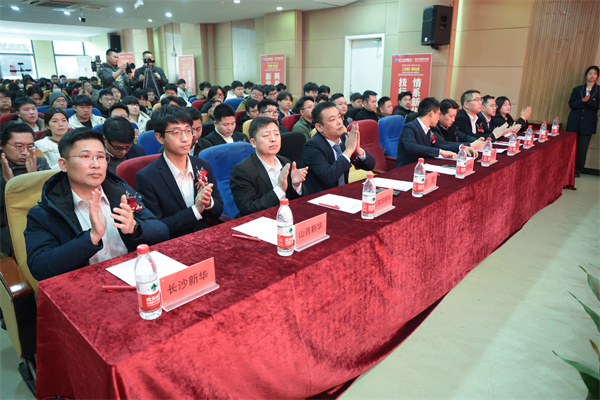 1740624716533852.jpg IMG_0112.jpg