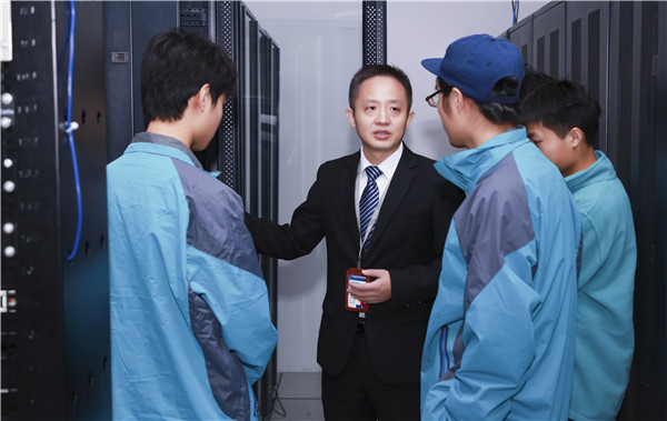 中考不如愿，初中畢業學什么技術好一點？