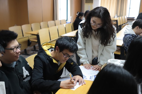 初中畢業男生學什么好？南京新華電腦開啟未來職業新篇章