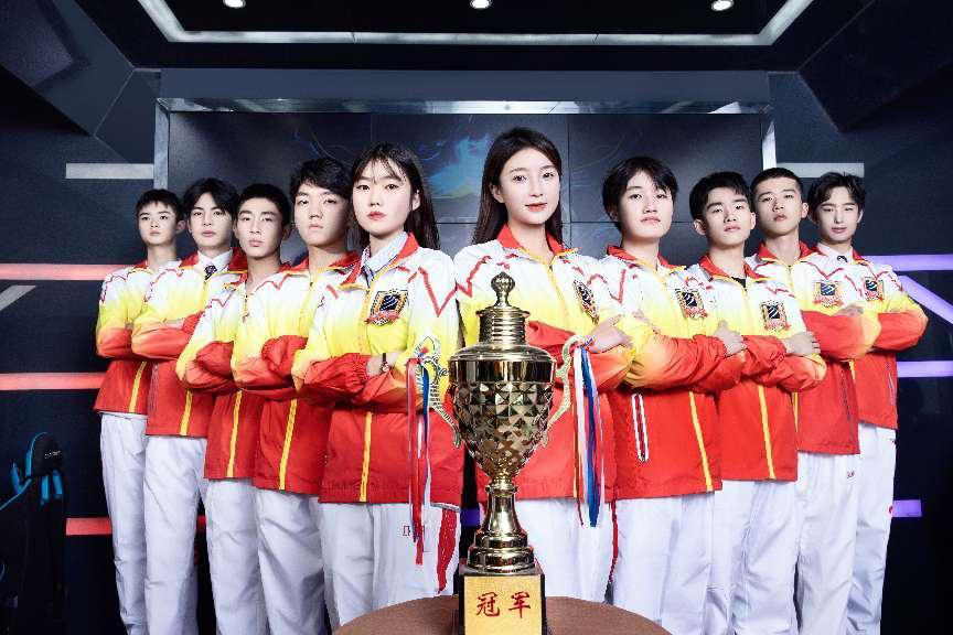 王者爭(zhēng)霸 限定名額！LGD俱樂(lè)部明星成員來(lái)新華啦！快來(lái)一戰(zhàn)高低